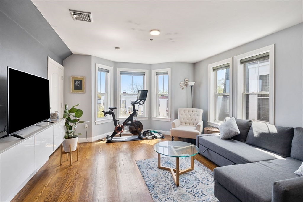 113 Pleasant Street, Unit 6 Boston, MA 02125 - Photo 5 of 22