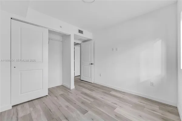 $2,200 | 175 Northwest 160th Street, Unit 117, North Miami Beach, FL 33169