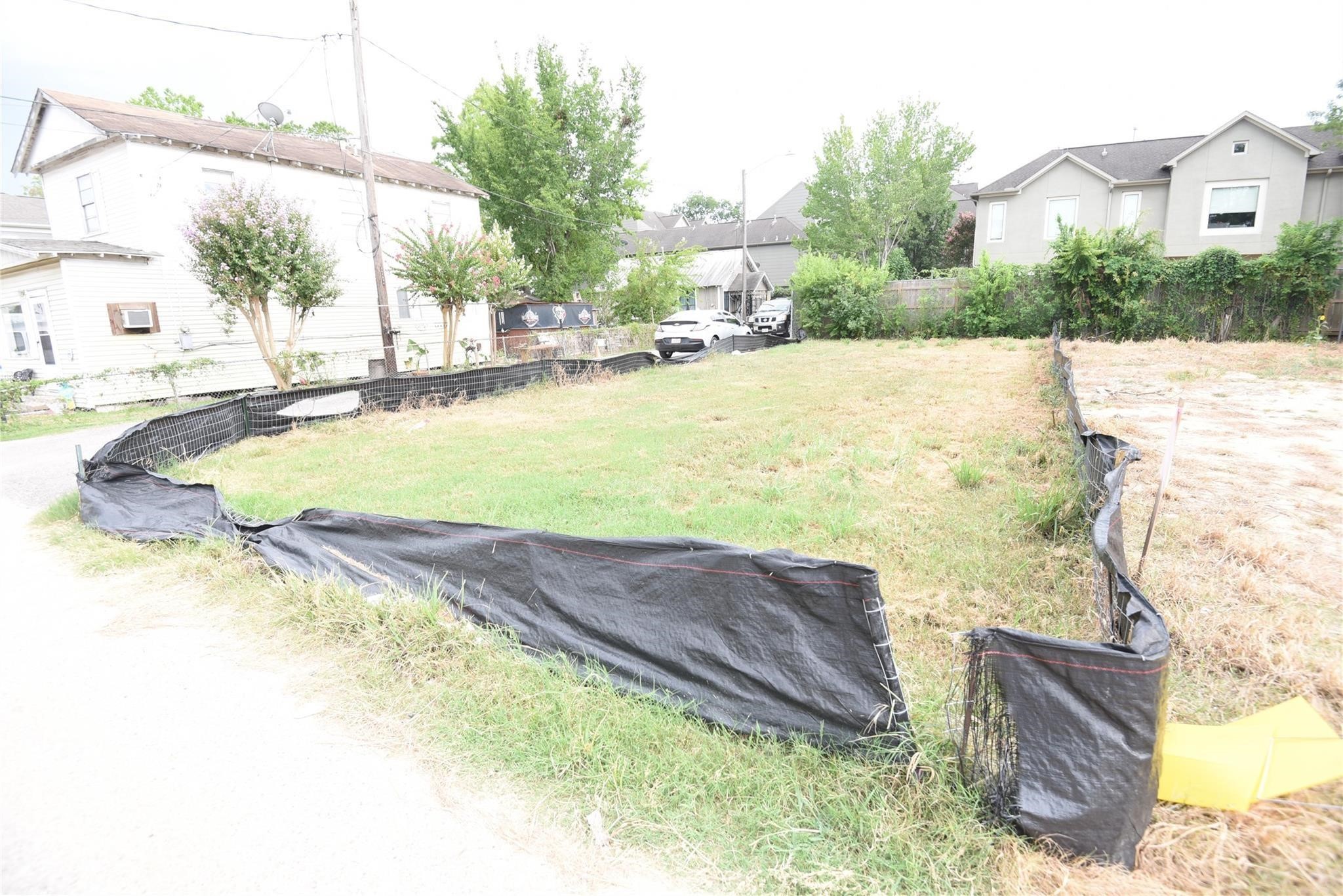 4401 Allen Street Houston, TX 77007 - Photo 5 of 10 a swimming pool with outdoor seating and yard