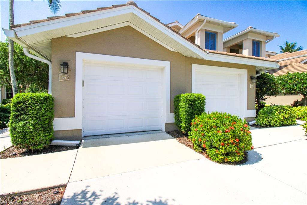 817 Carrick Bend Circle, Unit 101 Naples, FL 34110 - Photo 6 of 49