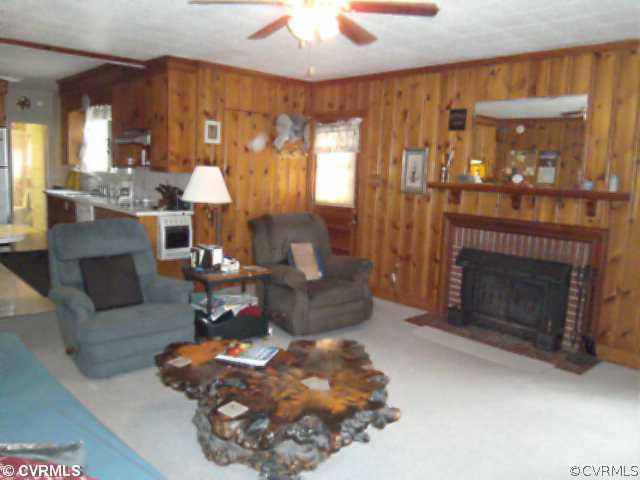 89 Pisgah Church Road Rice, VA 23966 - Photo 4 of 14 Den/Family/Great Room