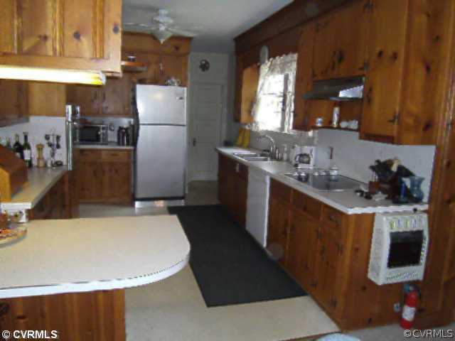 89 Pisgah Church Road Rice, VA 23966 - Photo 7 of 14 Kitchen