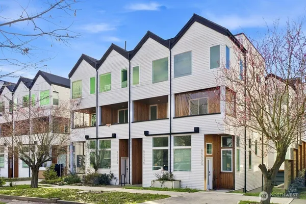 $615,000 | 8553 Midvale Avenue North, Unit C, Seattle, WA 98103
