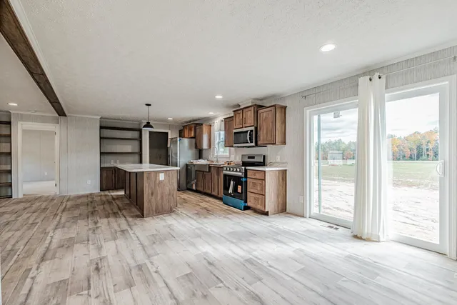 $399,900 | 72 Diamondback Drive, Rochester, NH 03868