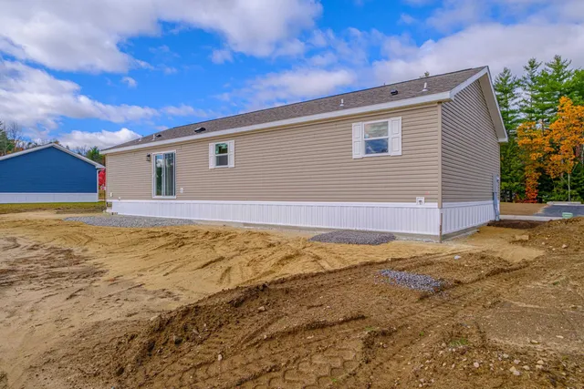 $399,900 | 72 Diamondback Drive, Rochester, NH 03868