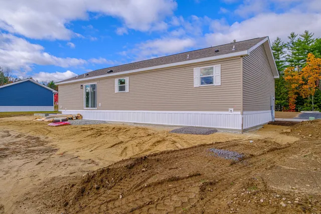 $399,900 | 72 Diamondback Drive, Rochester, NH 03868