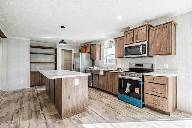 $399,900 | 72 Diamondback Drive, Rochester, NH 03868