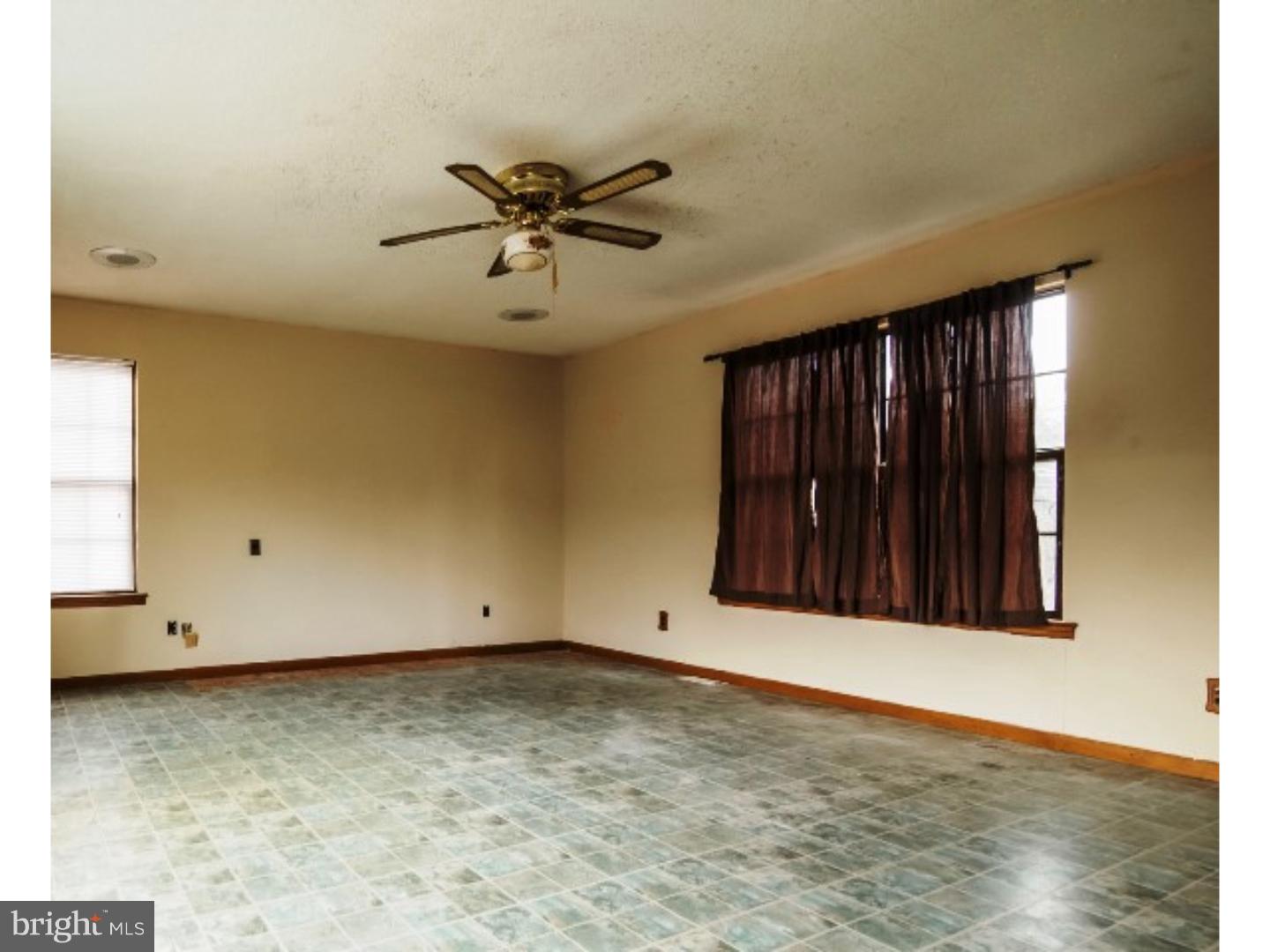 240 Cross Keys Road Berlin, NJ 08009 - Photo 6 of 9