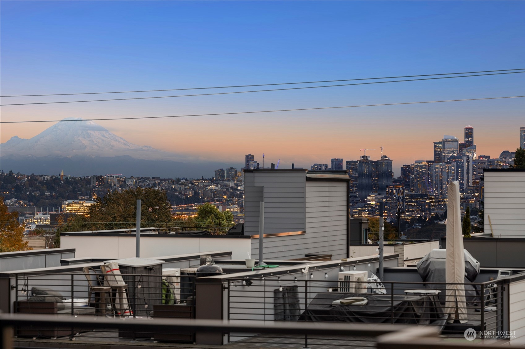 508 North 48th Street Seattle, WA 98103 - Photo 7 of 38 a view of a city