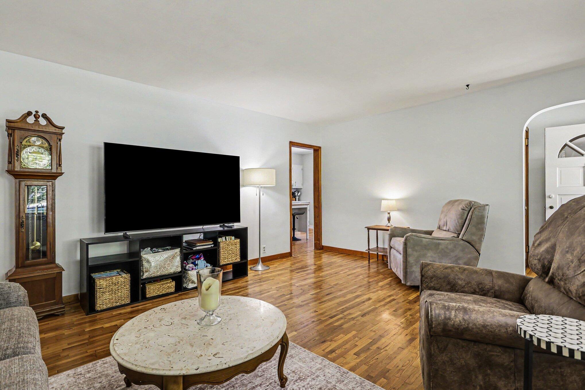 5209 South Roosevelt Road Stevensville, MI 49127 - Photo 5 of 26 005__g6a5059_43