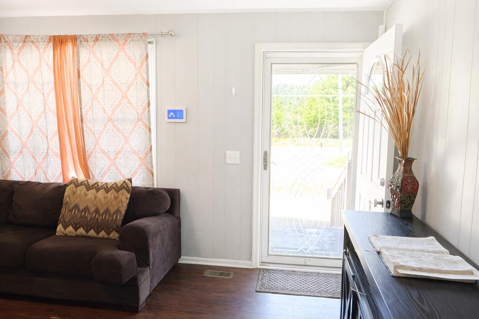 734 Foxboro Road Marion, SC 29571 - Photo 4 of 38 Living Room