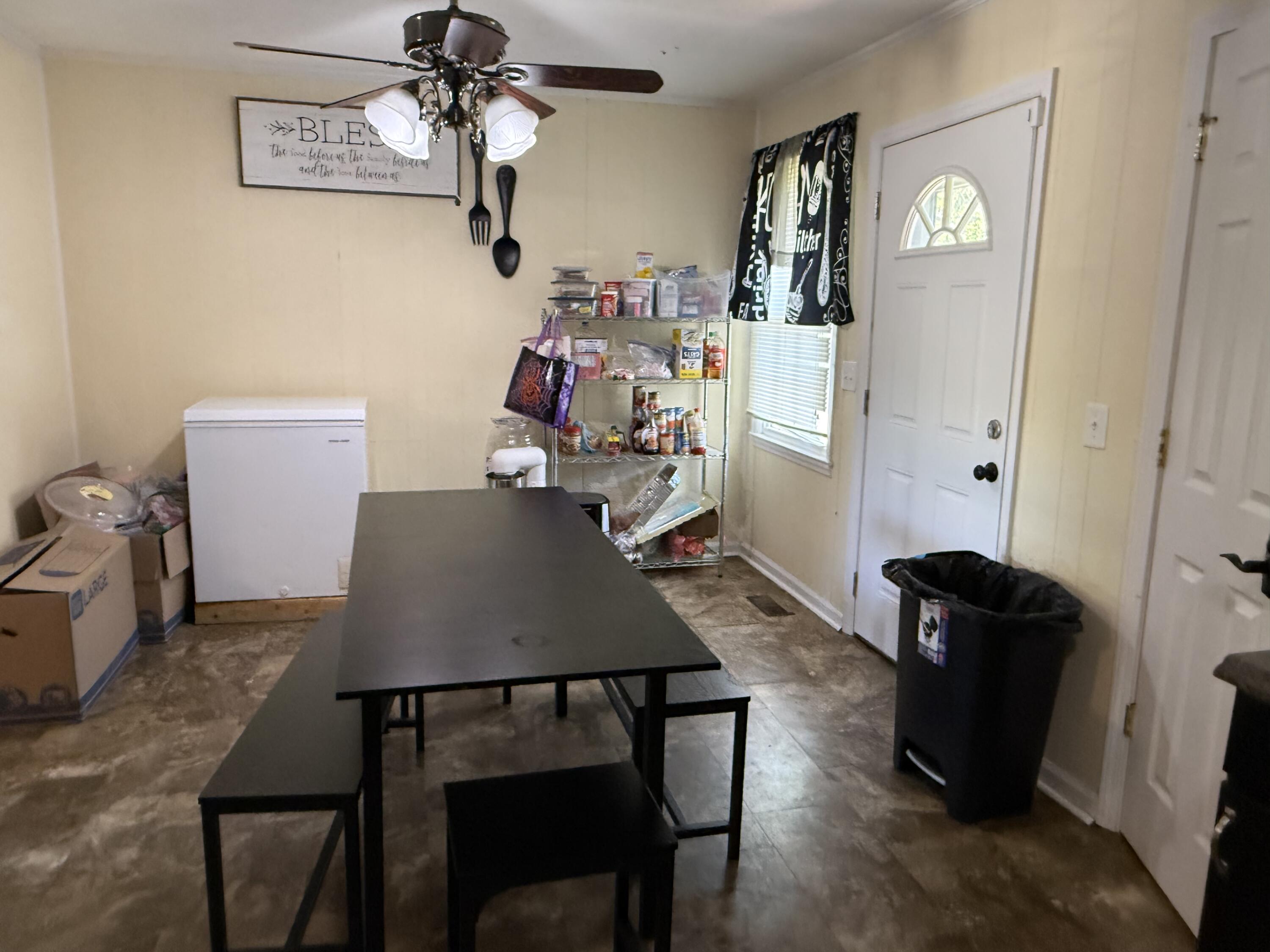 734 Foxboro Road Marion, SC 29571 - Photo 6 of 38 IMG_1272