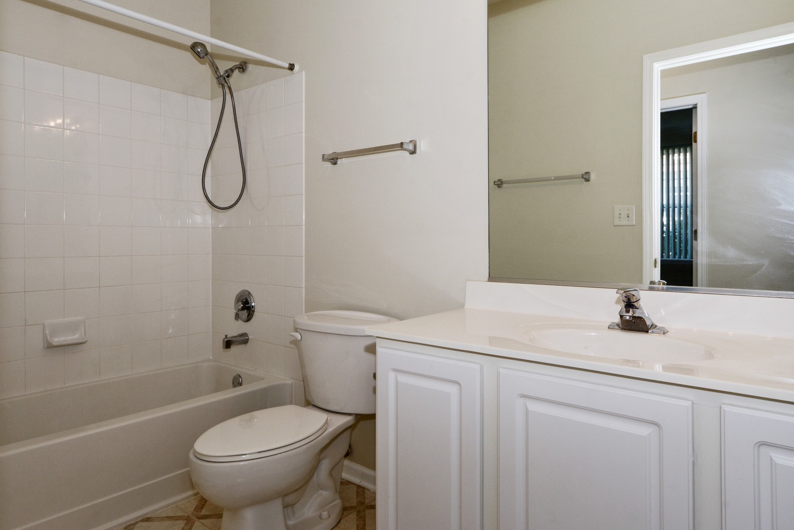 2458 Golf Ridge Circle, Unit 2458 Naperville, IL 60563 - Photo 8 of 9