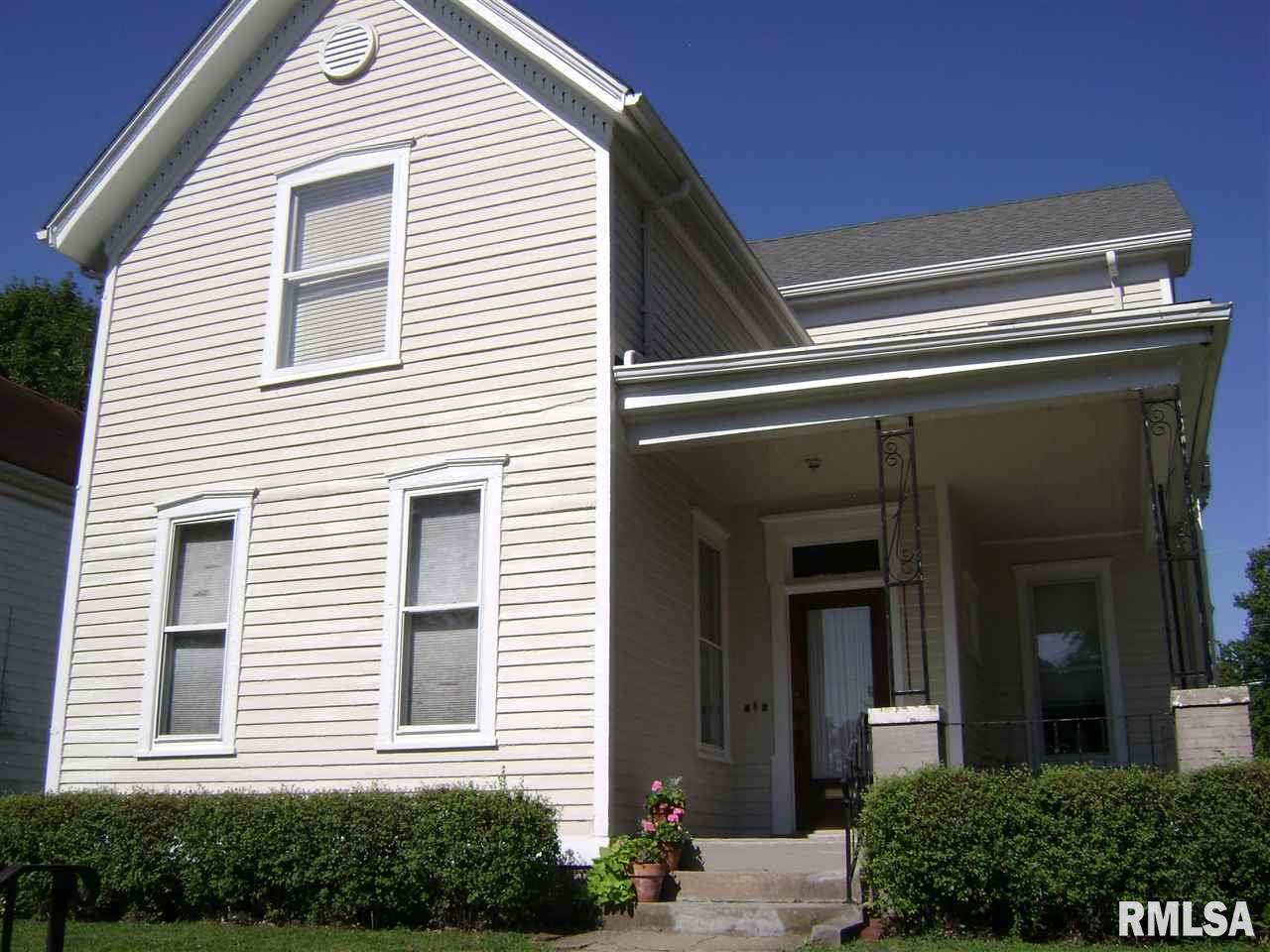 1003 South 8th Street Springfield, IL 62703 - Photo 1 of 13