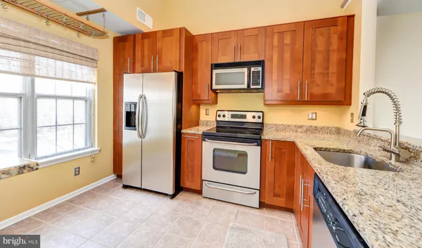 $3,000 | 2810 Yarling Court, Falls Church, VA 22042