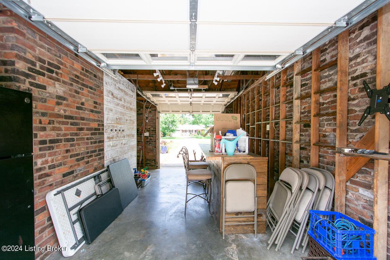 8610 Whipps Bend Road Louisville, KY 40222 - Photo 55 of 73 WhippsBend-58