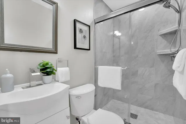 $399,900 | 228 South East Avenue, Baltimore, MD 21224