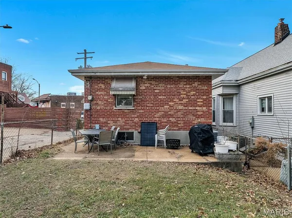 $219,900 | 2830 59th Street, St. Louis, MO 63139