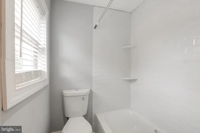 $1,300 | 610 9th Street, Unit 2, Chester, PA 19013