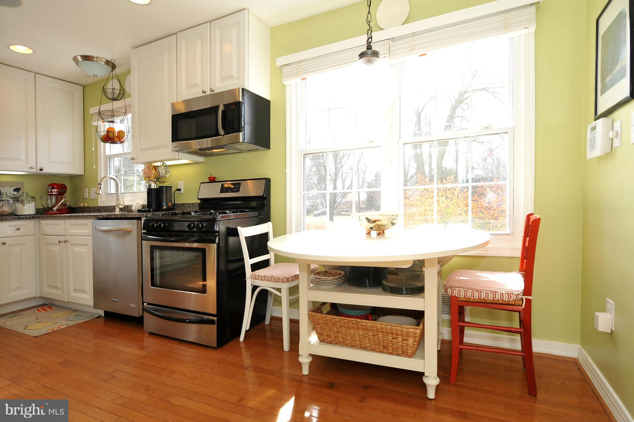 11525 Soward Drive Silver Spring, MD 20902 - Photo 6 of 27 Kitchen