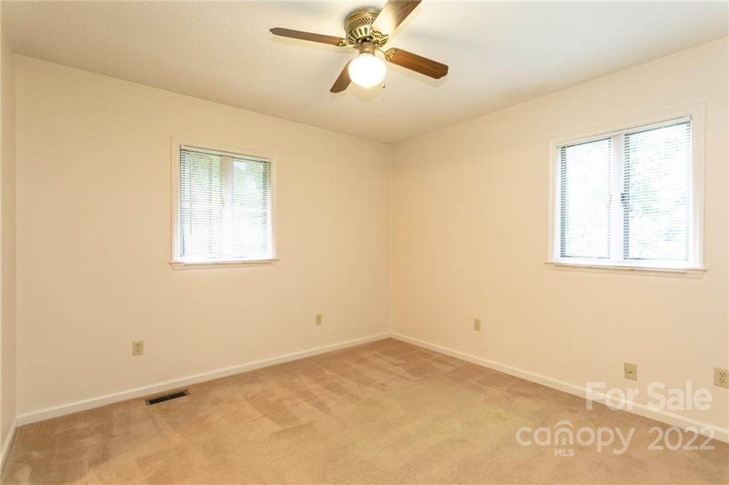 285 Mockingbird Road Swannanoa, NC 28778 - Photo 19 of 39 Gallery Image 19