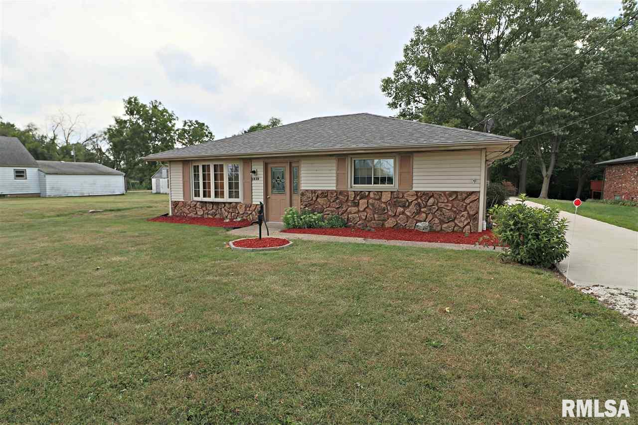 1213 South Maxwell Road Peoria, IL 61607 - Photo 1 of 22