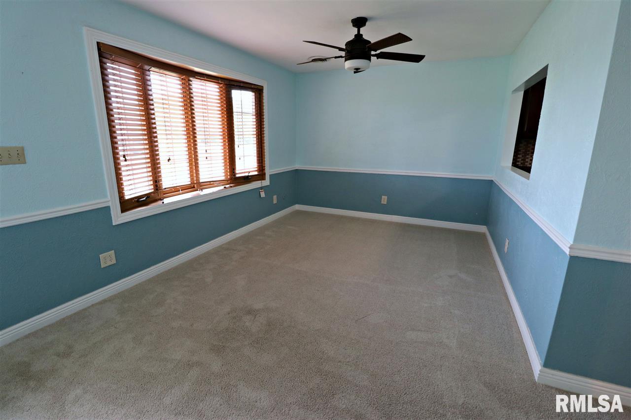 1213 South Maxwell Road Peoria, IL 61607 - Photo 7 of 22