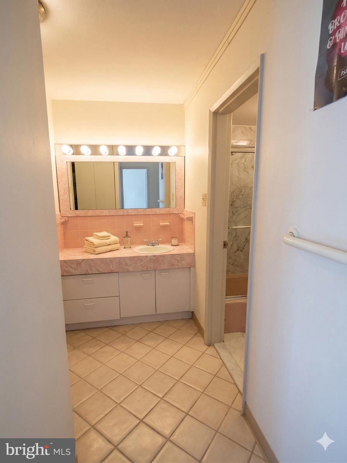 3900 West Ford Road, Unit 9K Philadelphia, PA 19131 - Photo 10 of 17 a view of washer and dryer