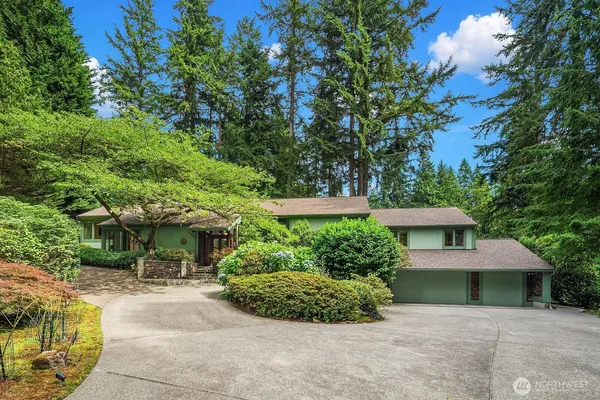 $2,898,000 | 3825 132nd Avenue Northeast, Bellevue, WA 98005