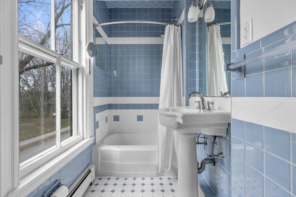 37 Fearing Road Hingham, MA 02043 - Photo 13 of 30 Gallery Image 13