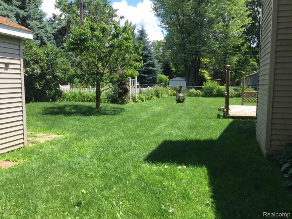428 Gamma Road Walled Lake, MI 48390 - Photo 8 of 42 IMG_7285.jpg