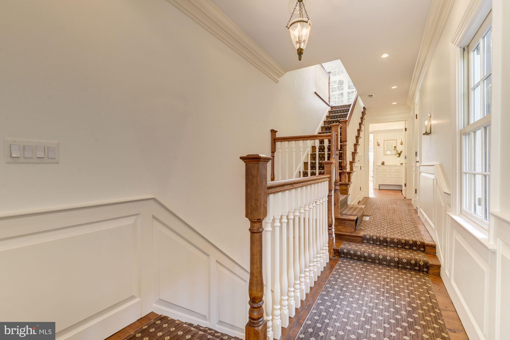 3330 Reservoir Road Northwest Washington, DC 20007 - Photo 12 of 25 SECOND LEVEL LANDING