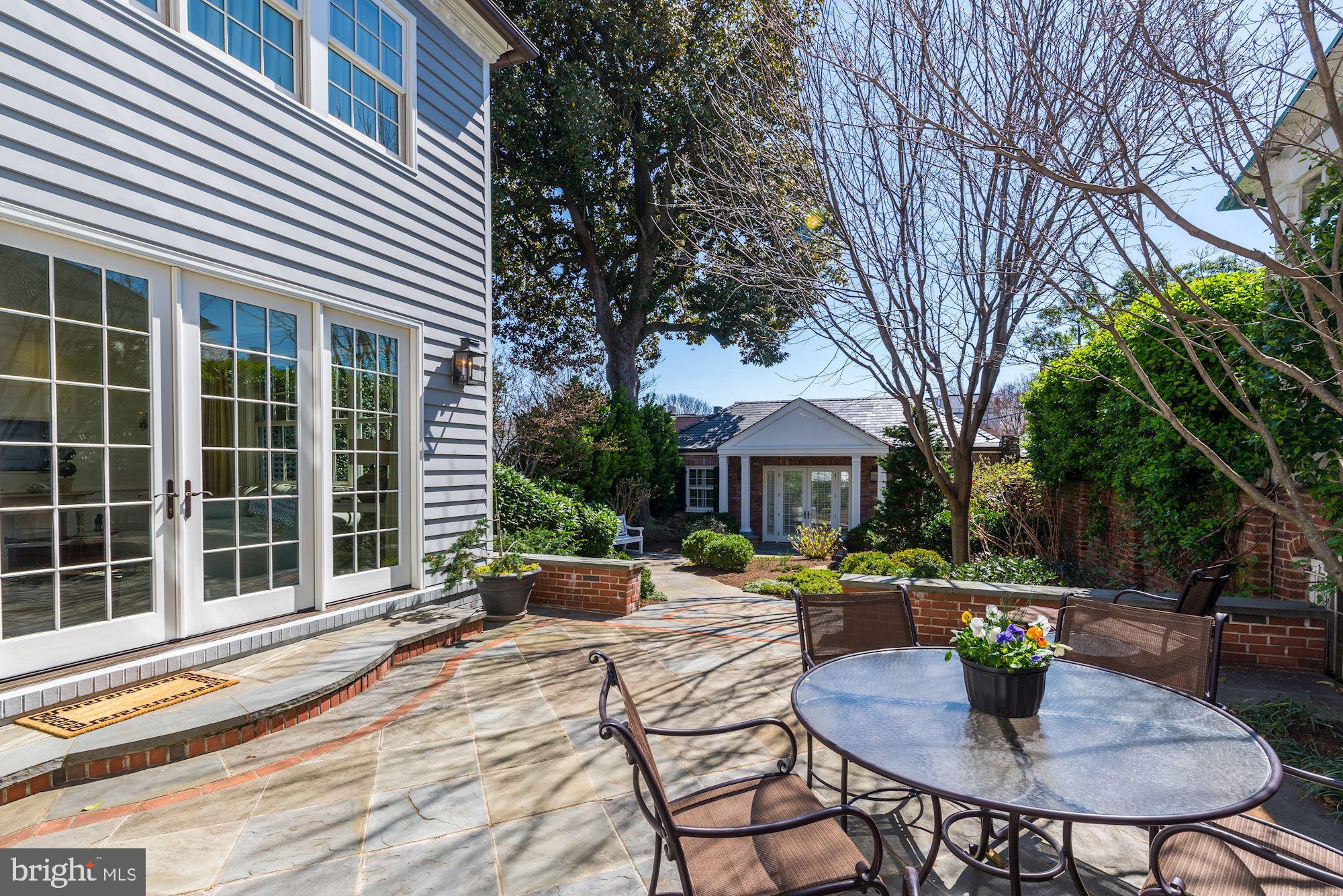 3330 Reservoir Road Northwest Washington, DC 20007 - Photo 19 of 25 EXPANSIVE ENTERTAINING FLAGSTONE TERRACE