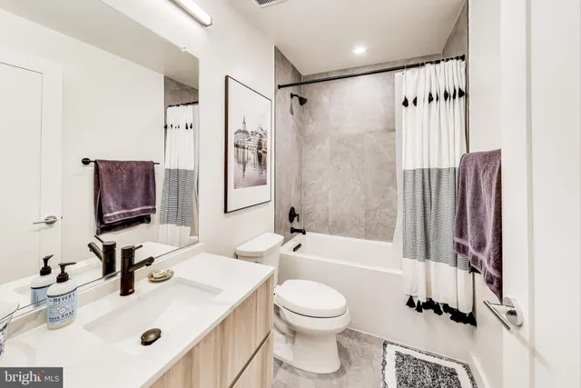 $599,000 | 2216 40th Place Northwest, Unit 2, Washington, DC 20007