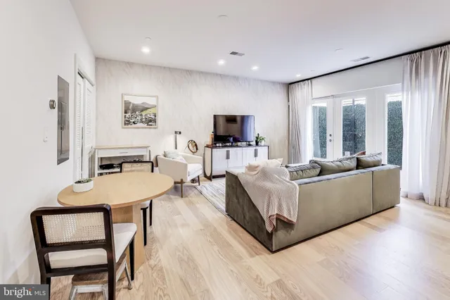 $599,000 | 2216 40th Place Northwest, Unit 2, Washington, DC 20007