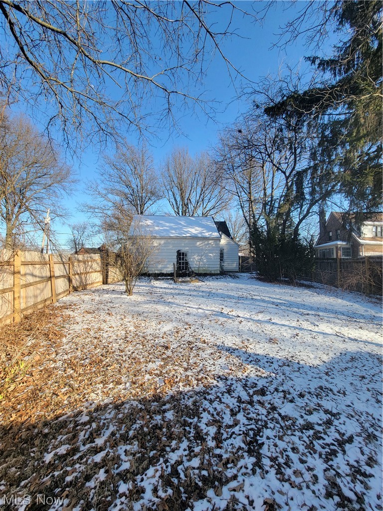 2444 Manchester Road Akron, OH 44314 - Photo 8 of 26 View of snowy yard
