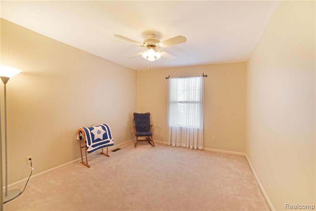 1227 Arms Court Rochester Hills, MI 48307 - Photo 20 of 37