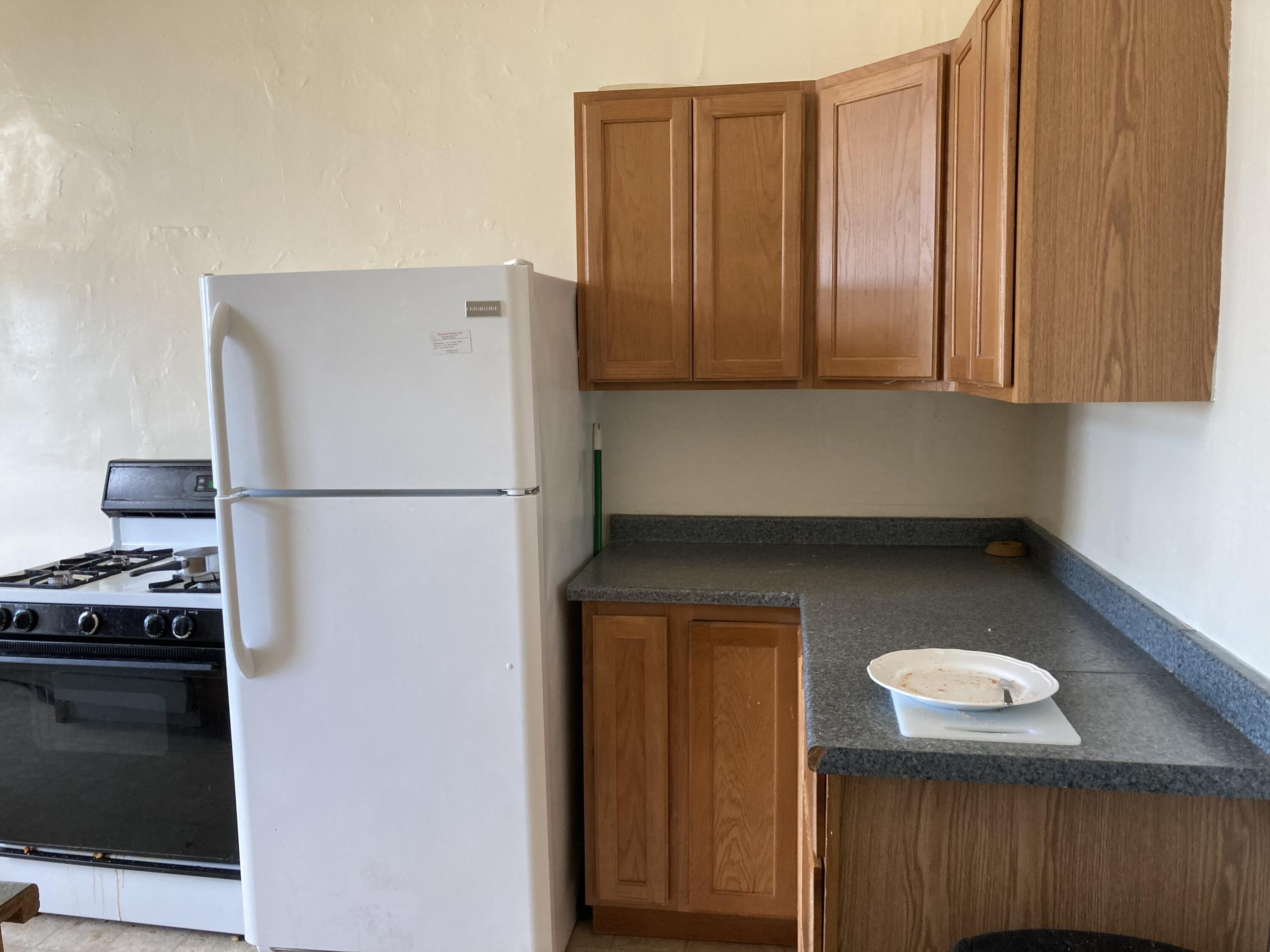 328 East Knapp Street Milwaukee, WI 53202 - Photo 2 of 10 Kitchen