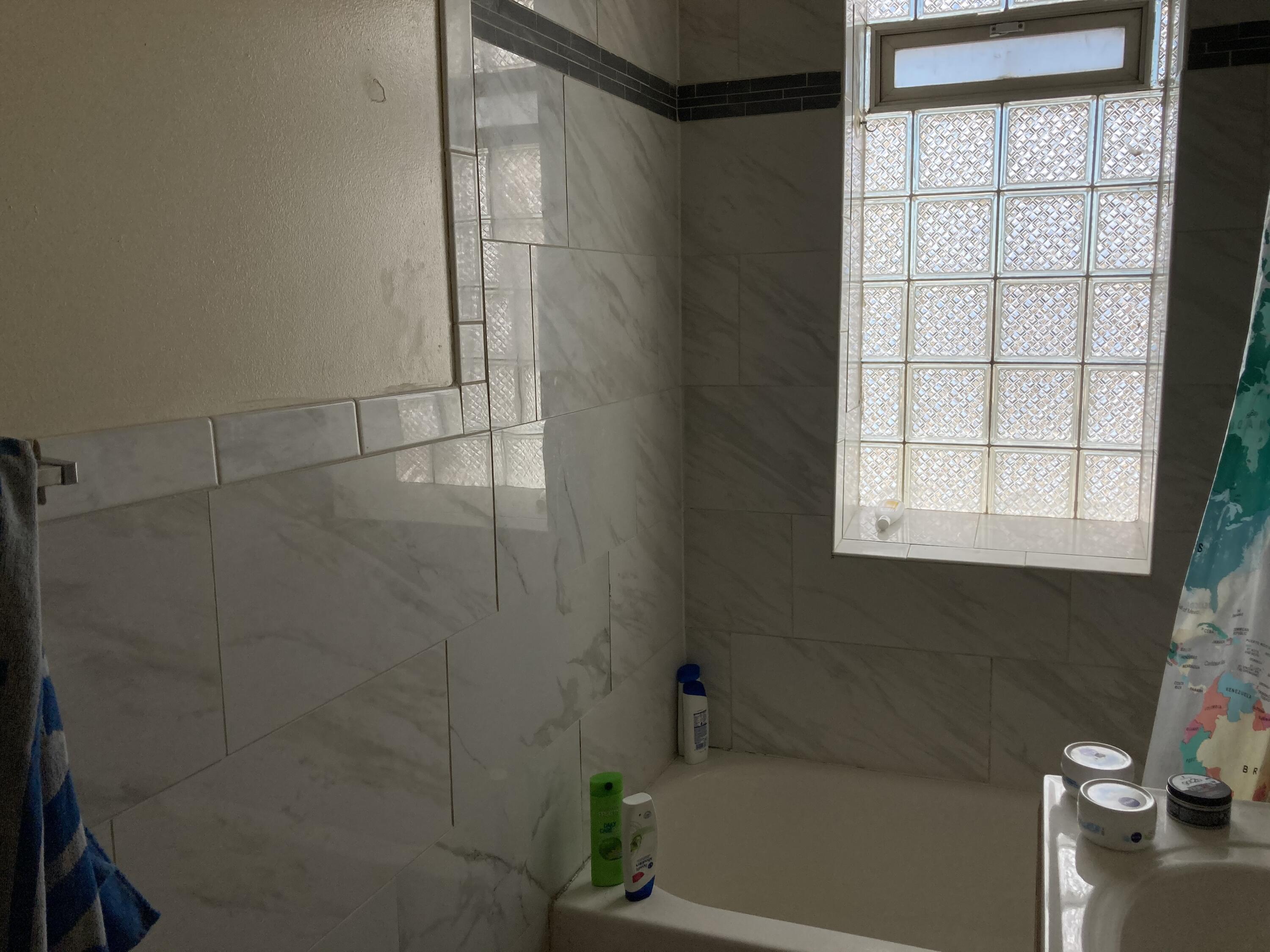 328 East Knapp Street Milwaukee, WI 53202 - Photo 6 of 10 Bathroom (2)