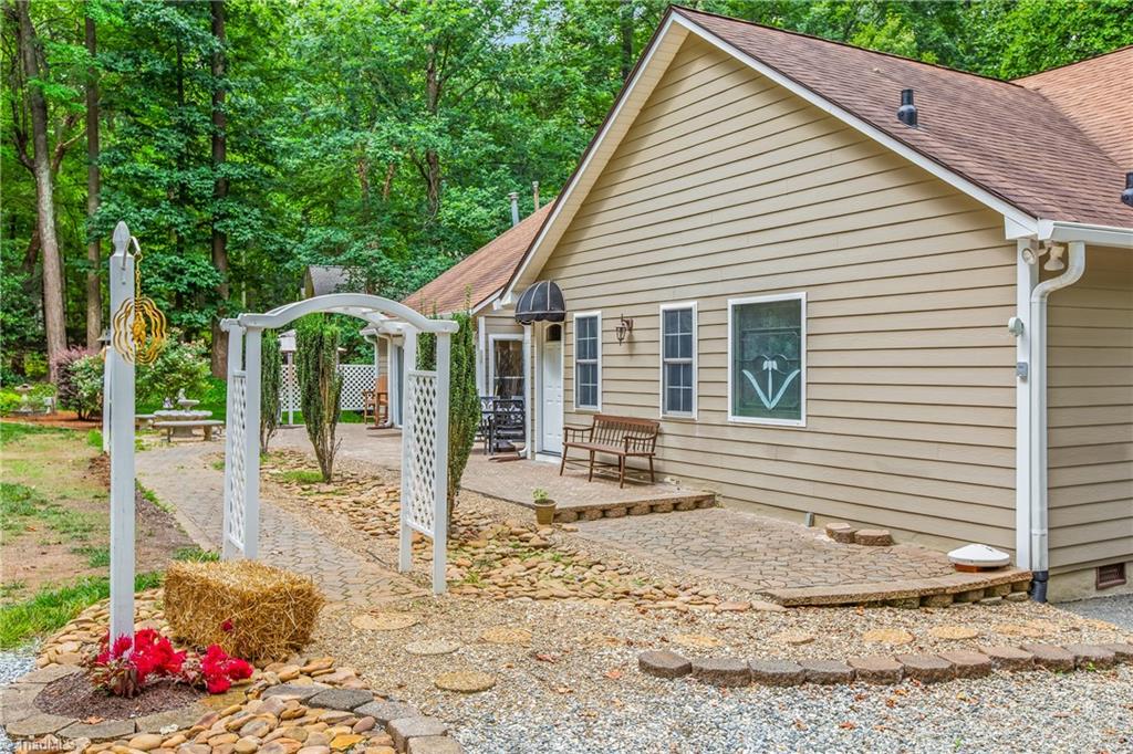 1239 Blackberry Ridge Drive High Point, NC 27265 - Photo 39 of 47 Gallery Image 39