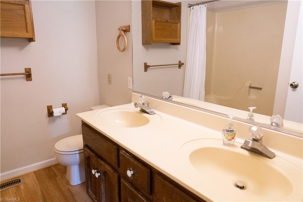 5904 Drake Road Greensboro, NC 27406 - Photo 15 of 17 Bathroom