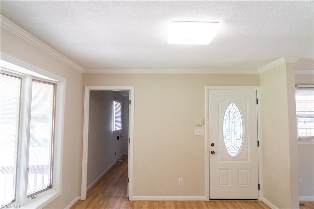 5904 Drake Road Greensboro, NC 27406 - Photo 9 of 17 Interior with hardwoods