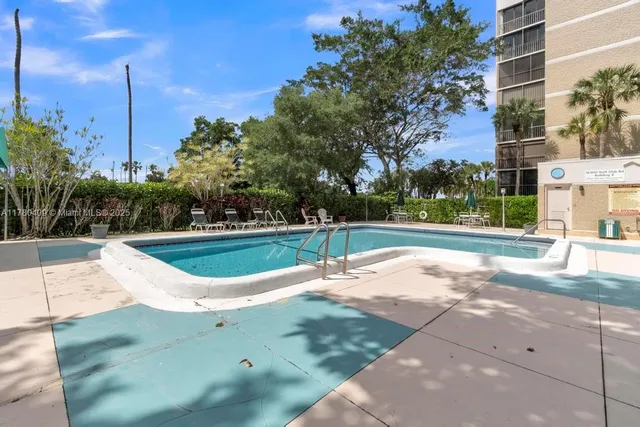 $350,000 | 16300 Golf Club Road, Unit 401, Weston, FL 33326