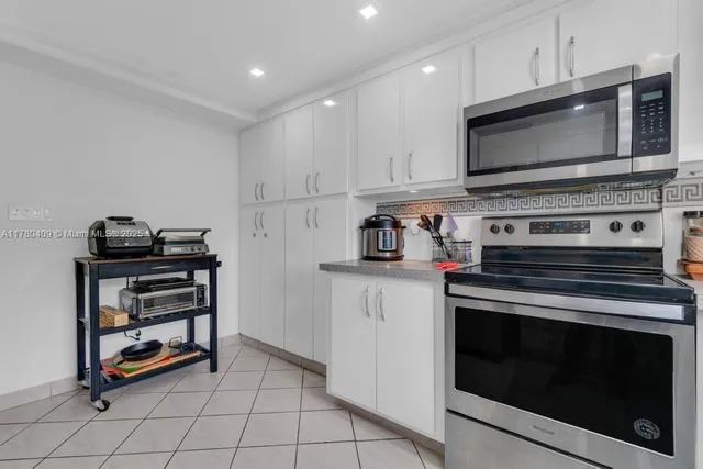 $350,000 | 16300 Golf Club Road, Unit 401, Weston, FL 33326