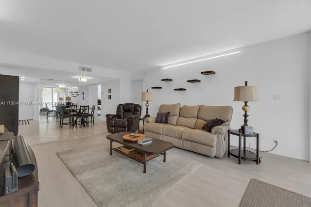 $350,000 | 16300 Golf Club Road, Unit 401, Weston, FL 33326