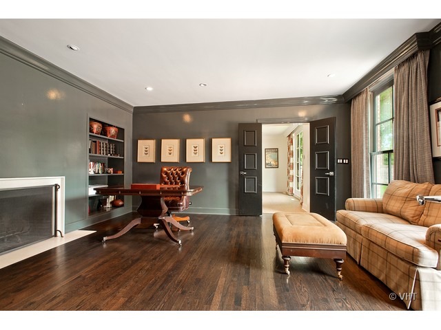 76 Locust Road Winnetka, IL 60093 - Photo 10 of 25 a living room with furniture and a wooden floor