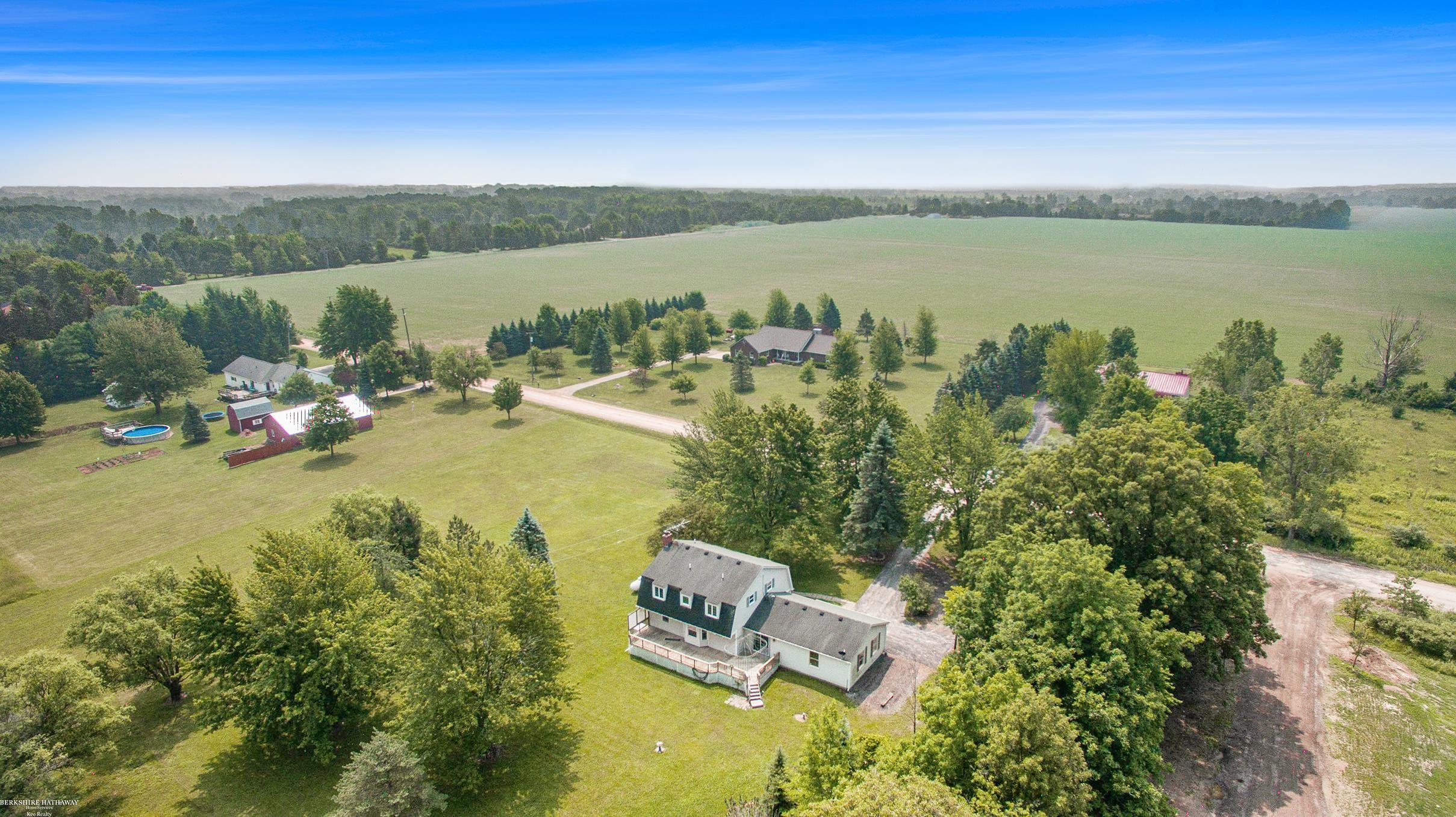12606 Dunn Road Memphis, MI 48041 - Photo 2 of 34