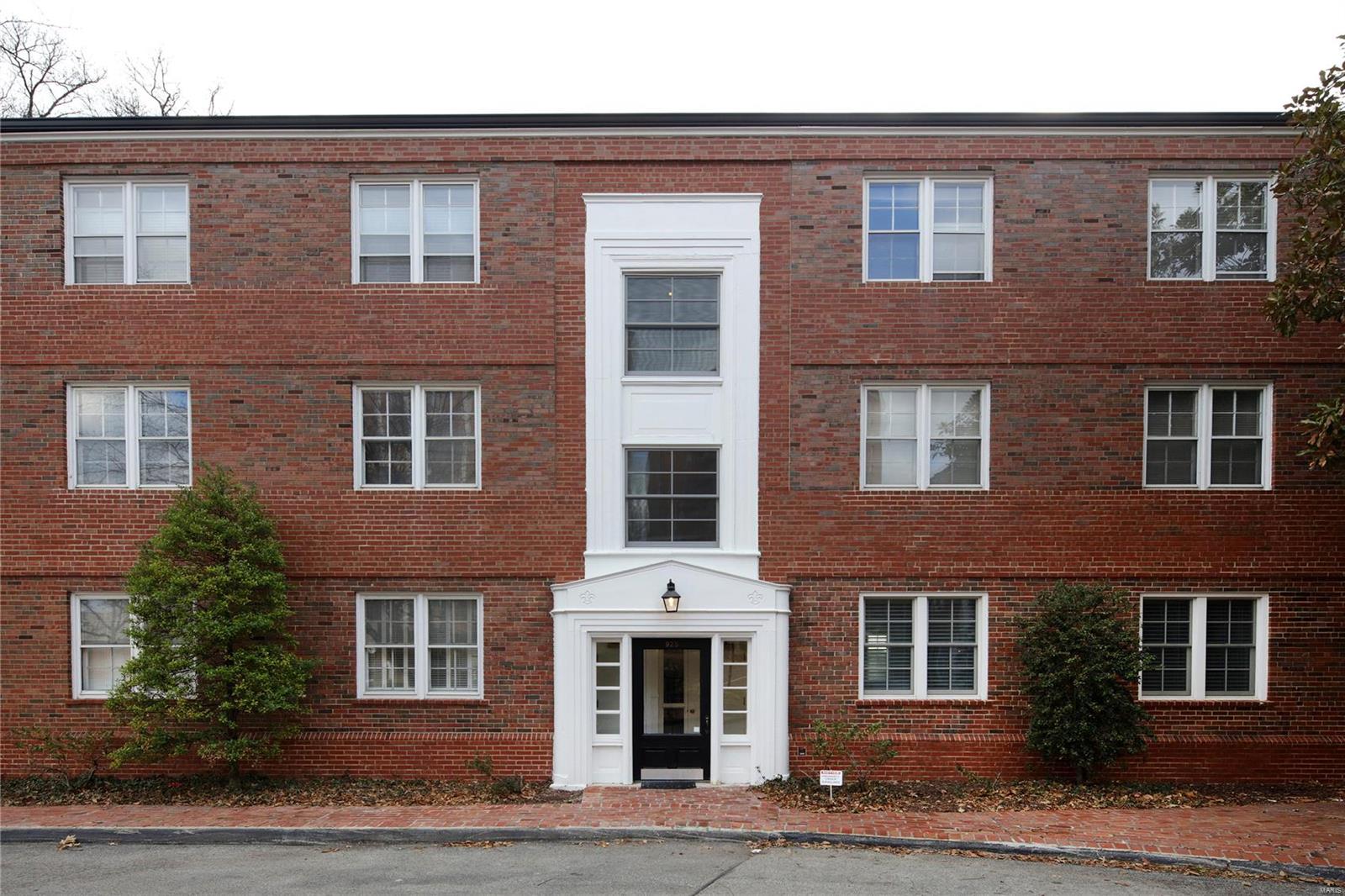 925 South Hanley Road, Unit A St. Louis, MO 63105 - Photo 1 of 11 Gallery Image 1