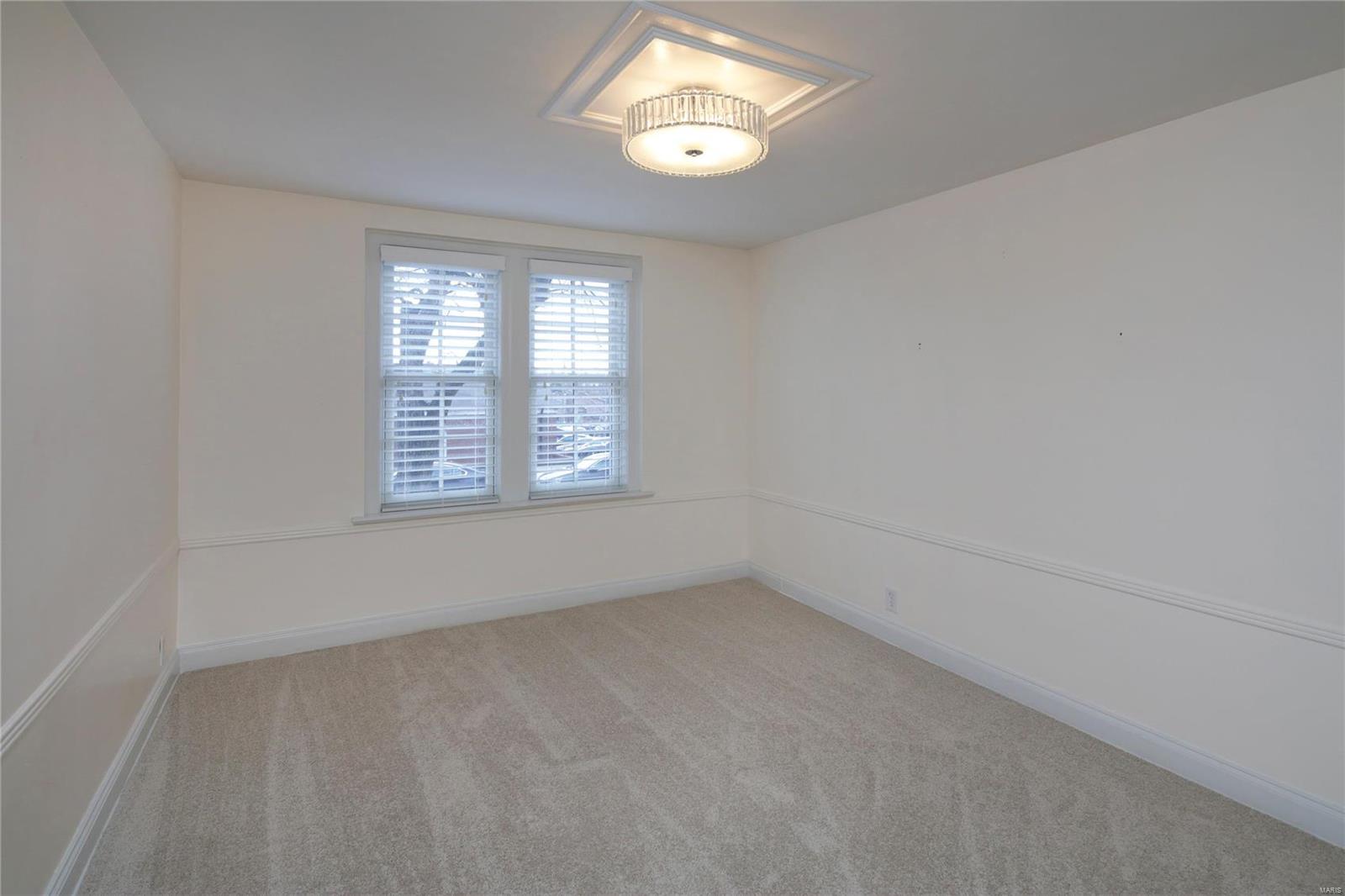 925 South Hanley Road, Unit A St. Louis, MO 63105 - Photo 5 of 11 Gallery Image 5