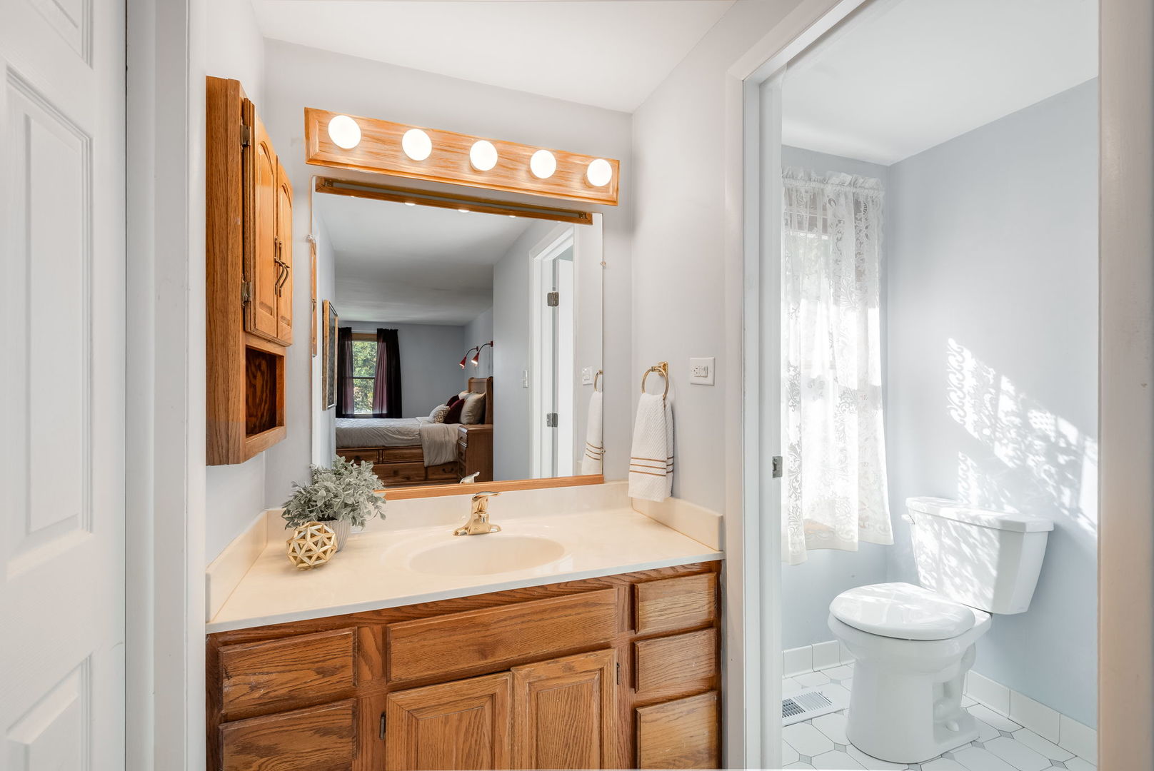 1717 Victoria Road Mundelein, IL 60060 - Photo 11 of 21 Gallery Image 11